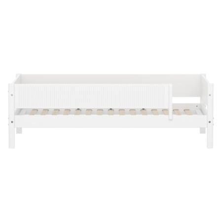 Flexa White bed met uitvalbeschermer Grooves1