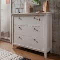 Infanskids Solvita commode met knopjes wit sfeer1